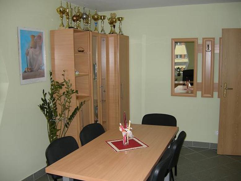 Pomieszczenie w Powiatowym Młodzieżowym Ośrodku Sportu przy Zespole Szkół Technicznych w Wodzisławiu Śląskim